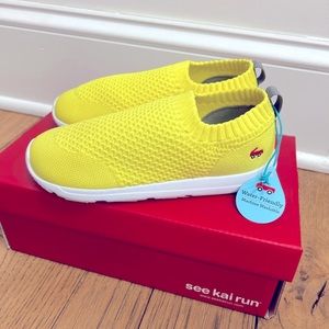 See Kai Run Neon Yellow FlexiRun Sneakers - size 12